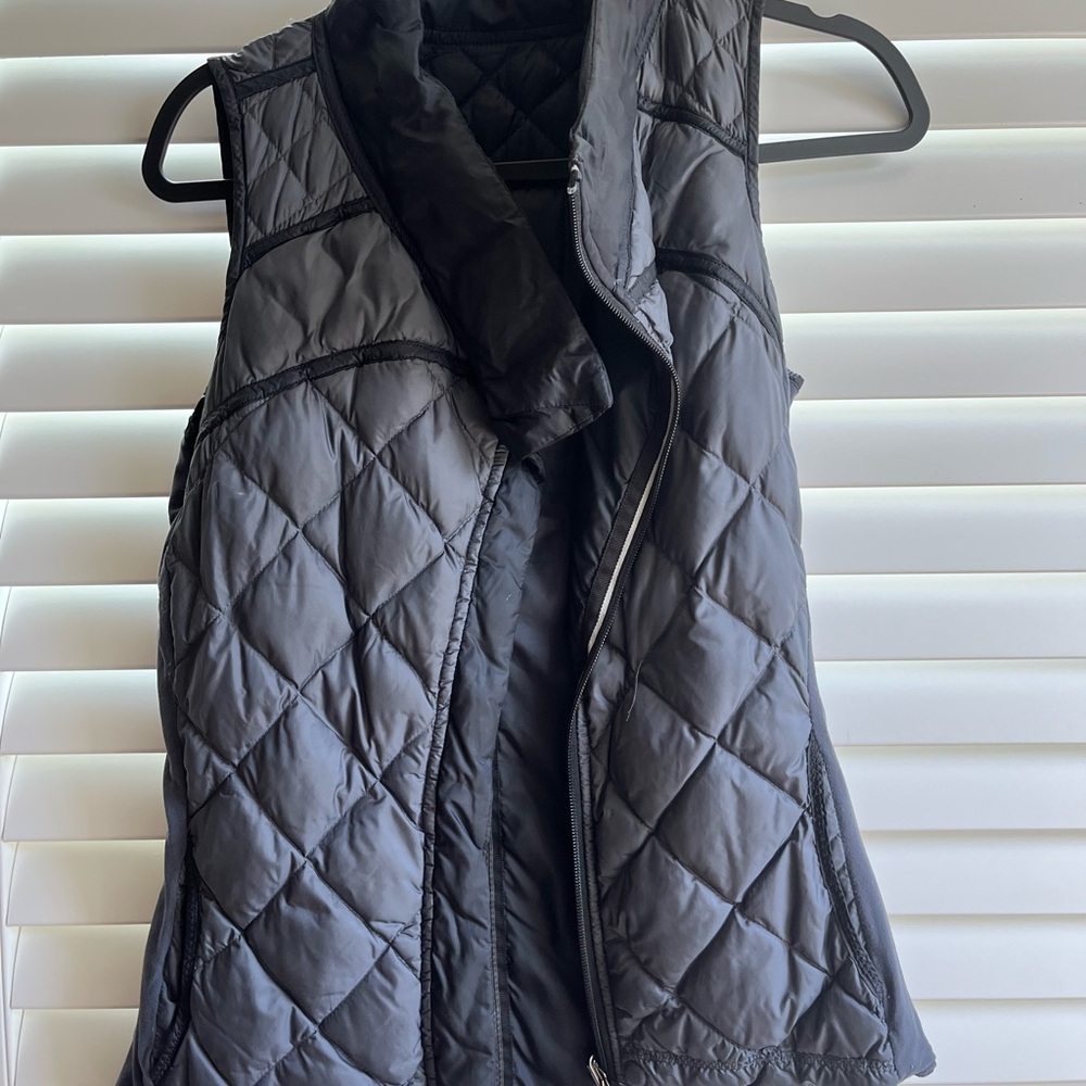 Reversible Lulu lemon vest